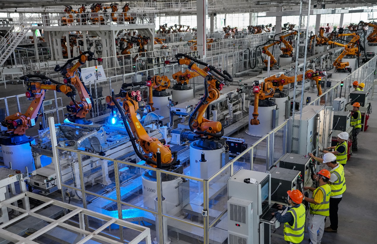 提质降本，智造未来 恒大“黑灯工厂”开启工业自动化新篇章